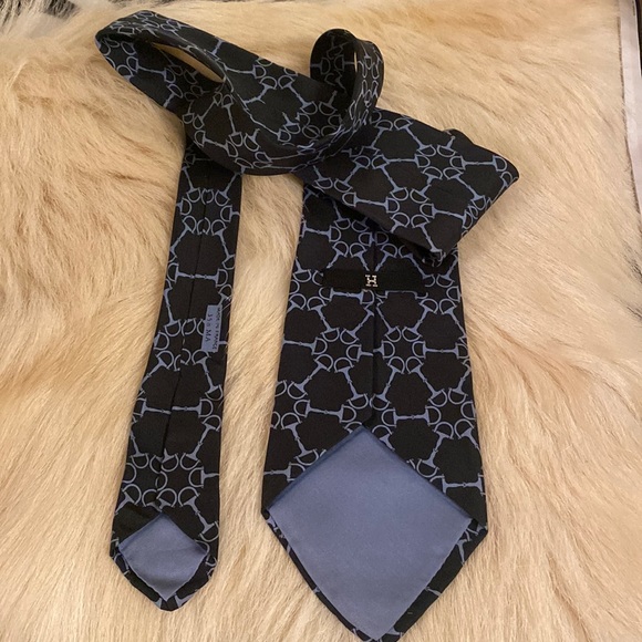 Iconic equestrian themed Hermès slim silk tie - Picture 5 of 14